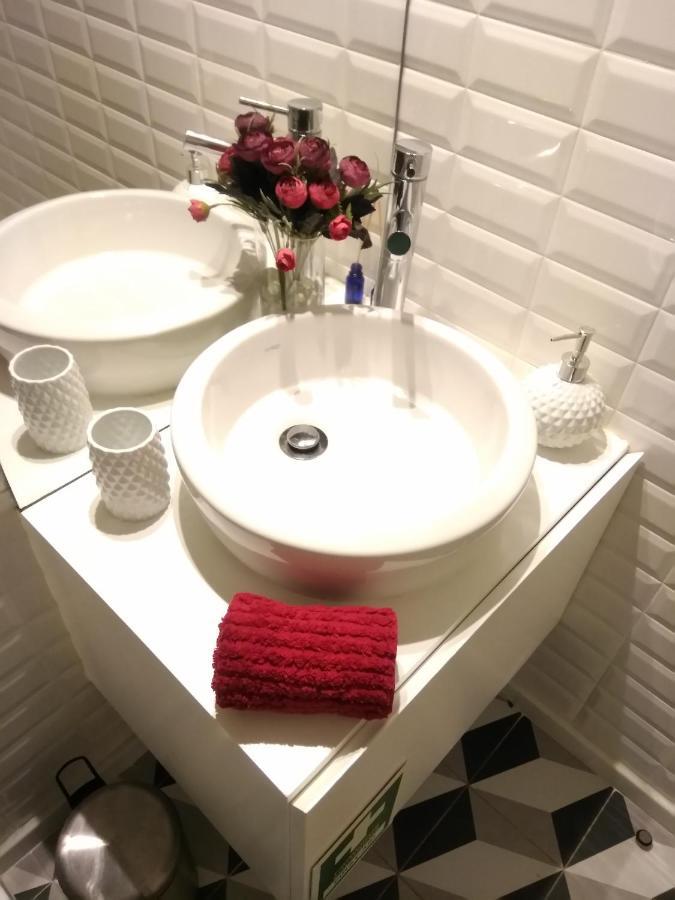 Santa Catarina Patio Apartment - With Washer Machine 波尔图 外观 照片